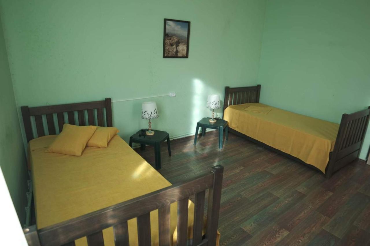 Нордвест Hotel Erevan Exterior foto
